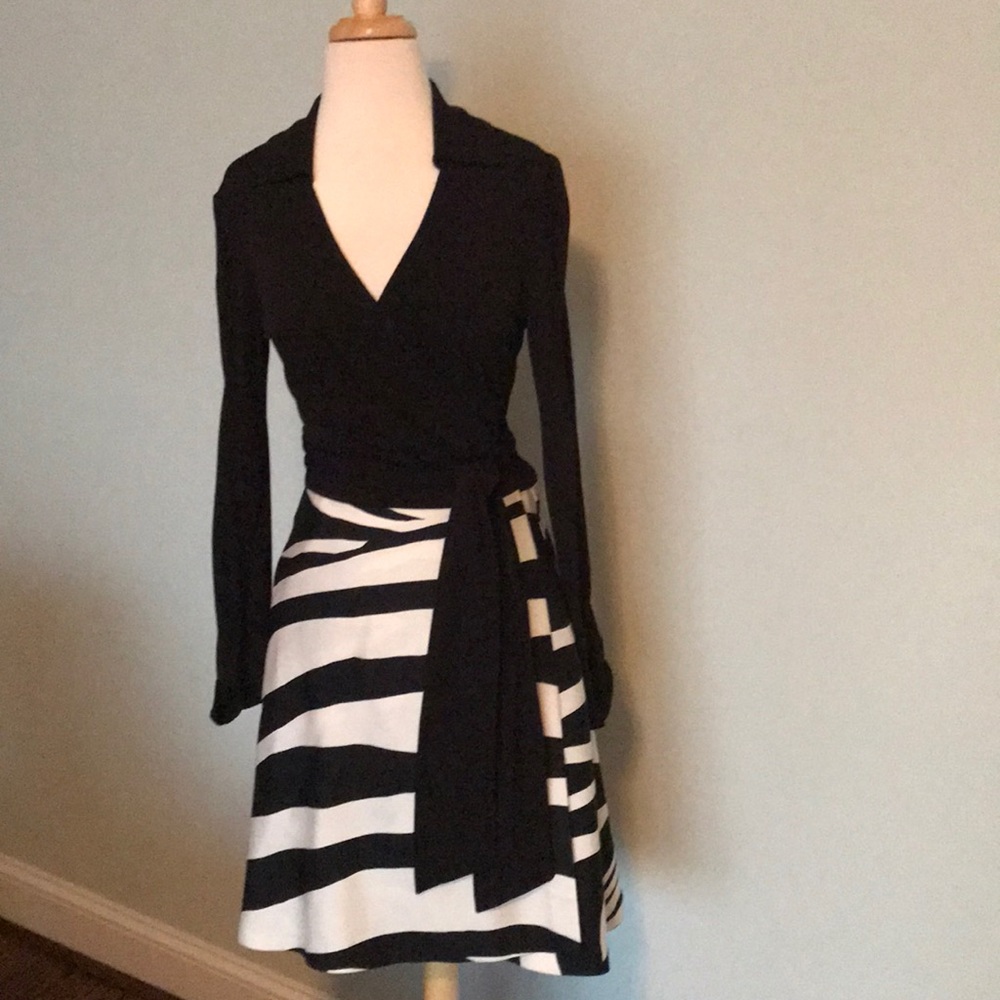 DVF zebra wrap dress size 8 like new